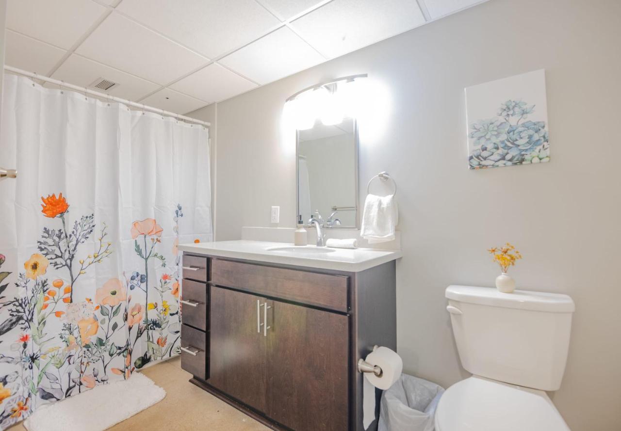 Modern 2 Bedroom Downtown Apt By Wells Fargo Arena 디모인 외부 사진